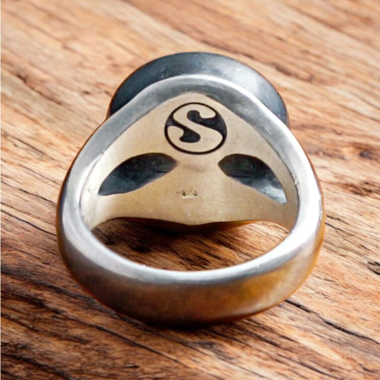 Zilveren zegelring - Klaver ring - gedonkerde ring